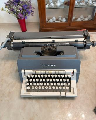 Macchina da scrivere  vintage Olivetti Linea 98