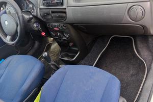 FIAT Punto 1.3 JTD 5p. 4 p.ti Active Van