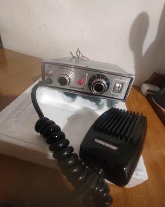 Ricetrasmettitore radio mobile vintage 
