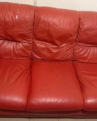 Divano 3 posti rosso effetto pelle