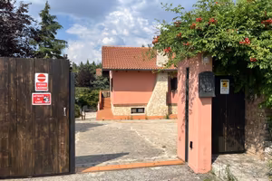 Villetta indipendente con garage e giardino