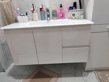 Mobile bagno sospeso con specchio e luce led