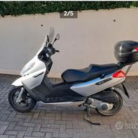 PIAGGIO X7 250