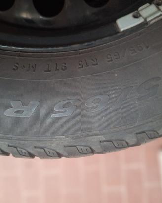 4 Gomme Pirelli 4 stagioni 195/65 R15