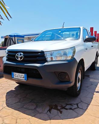 TOYOTA HILUX 2.4D-4D 2WD single Cab - 2016