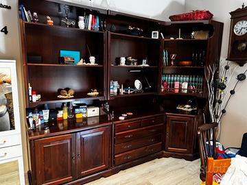 Salotto in legno di noce