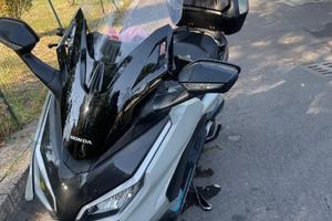 Honda Forza 350 (2024) – Falcon Gray