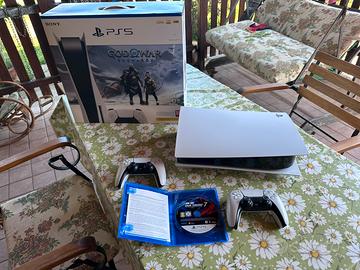 PS5  fat con disco e 2 controller e GT7