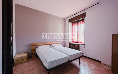 PORZIONE DI CASA A MORANO CON GIARDINO
