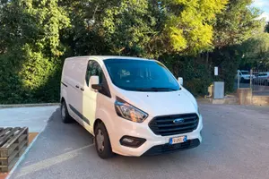 FORD TRANSIT CUSTOM VAN