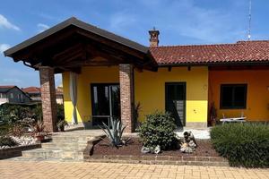 Appartamento in villa , immerso nel verde