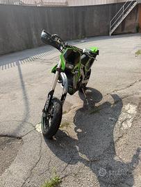 MOTARD KAWASAKI