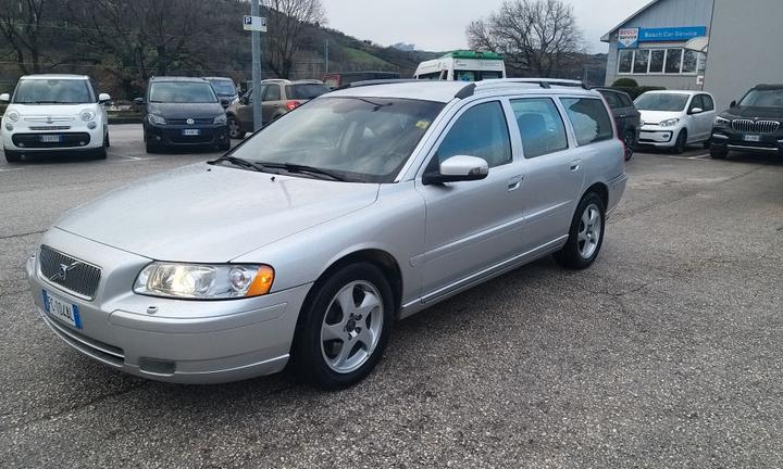 Volvo V70 2.0 T SUMMUM