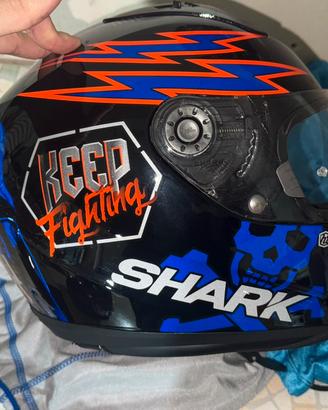 Casco Shark