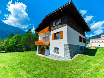 Esclusiva Villa Indipendente con Giardino