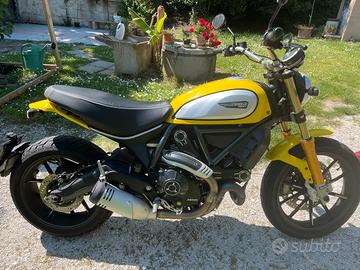 Ducati Scrambler 800 ICON Neopatentati km. 12.300