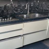 cucina completa con forno e lavastoviglie 