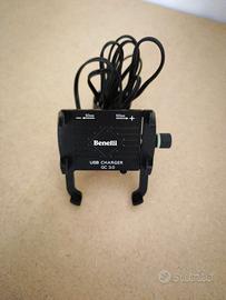 Portacellulare Benelli con Presa USB