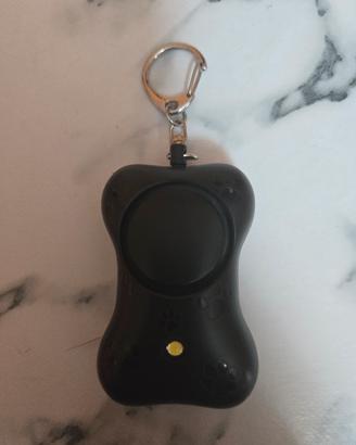 Ciondolo con allarme di sicurezza