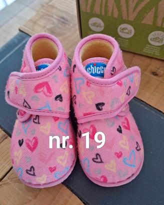 pantofole chiuse nr 19 