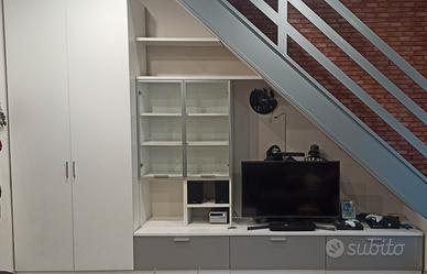 parete attrezzata con armadio