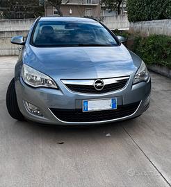 Opel Astra 1.4 100CV Sports Tourer Cosmo