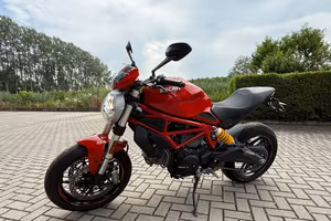 Ducati Monster 797+