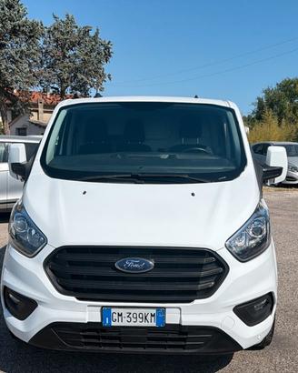 Ford Custom