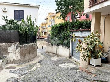 2 LOCALI A SANT'ANASTASIA