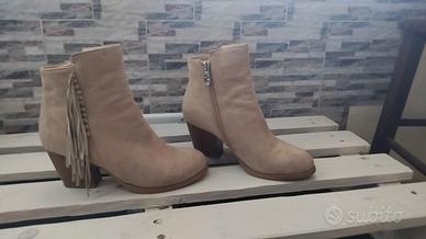 Stivaletto donna Bata scamosciato