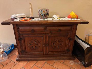 Credenza in legno massello