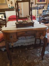 Toilette da camera o consolle