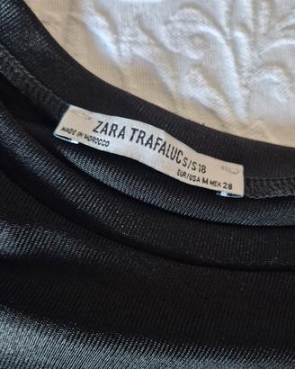 Top cropped nero firmato Zara (linea Trafaluc)
