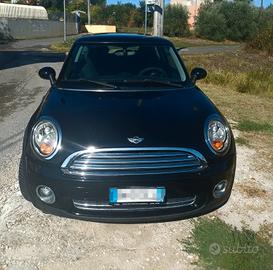 Auto MINI One 