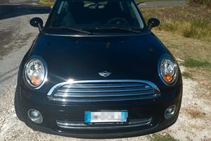 Auto MINI One 