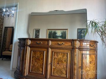 Madia classica in legno intarsiato