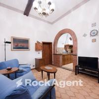 TRILOCALE VIA GARIBALDI, CAMOGLI CENTRO