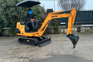 E219 Escavatore Komatsu 15 q PC05