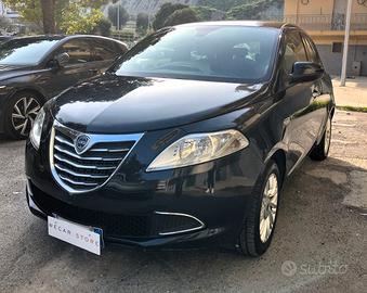 Lancia Ypsilon 1.2 69 CV 5 porte Gold