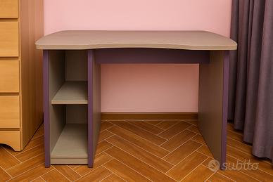Scrivania in legno rovere grigio e viola