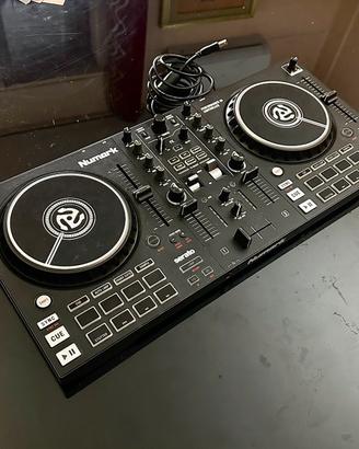 Numark Mixtrack Pro FX