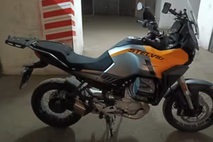 Moto Guzzi Stelvio 1000