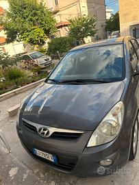 Hyunda İ20 2011  km 119.000