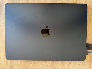 MacBook Air 15” M2 2023, in condizioni pari