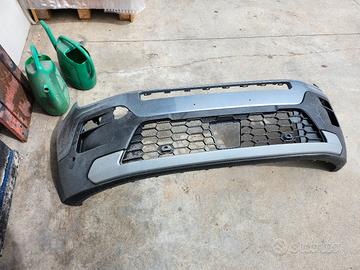 paraurti anteriore jeep  Avenger 