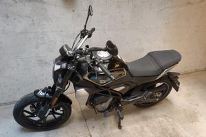 CF MOTO CL-X 300 HERITAGE solo 2400km