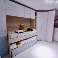 Cameretta con scrivania