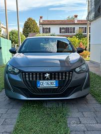 Peugeot 208 Neopatentati