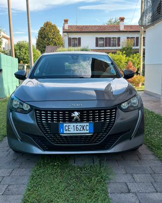 Peugeot 208 Neopatentati