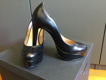 Décolleté pelle nera